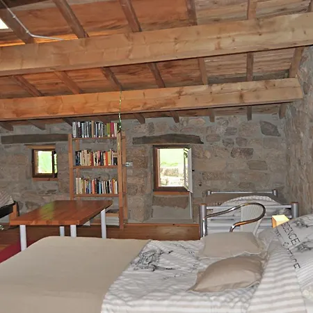 La Peigne Holiday home Arlebosc